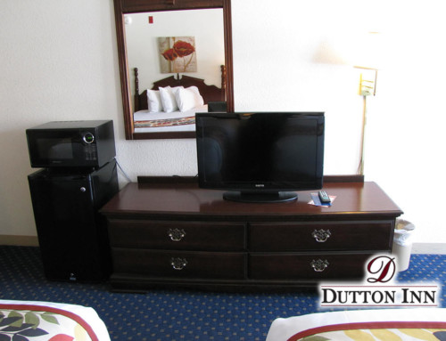 Dutton Inn Branson MO Credenza